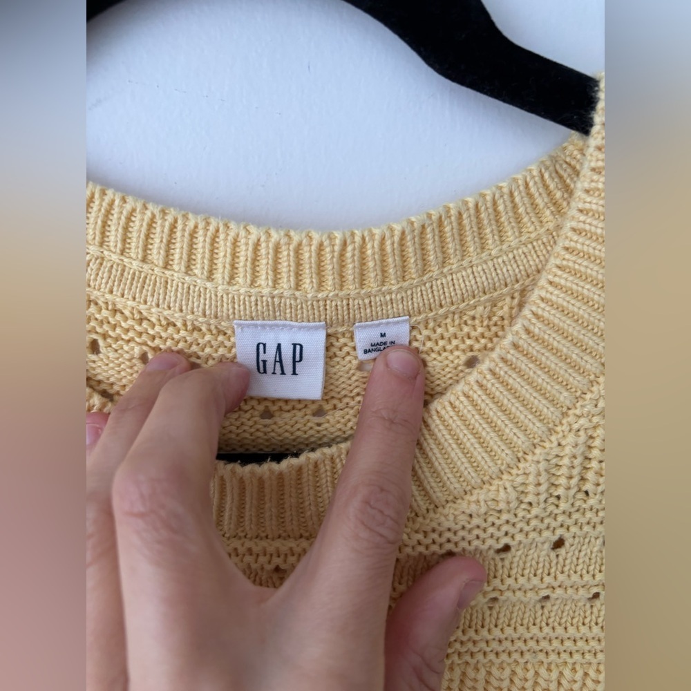 GAP Butter Yellow Textured cotton Knit Sweater Crewneck Pullover - Picture 3 of 7